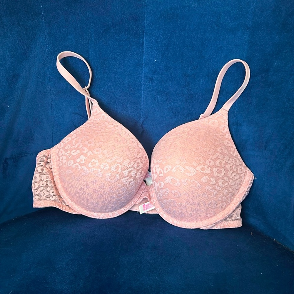 34 C PINK Victoria’s Secret Push Up Bra